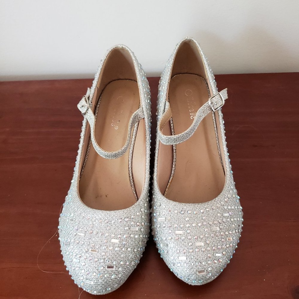 Gorgeous Rhinestone Girls / Tween Heels Size 4Y
